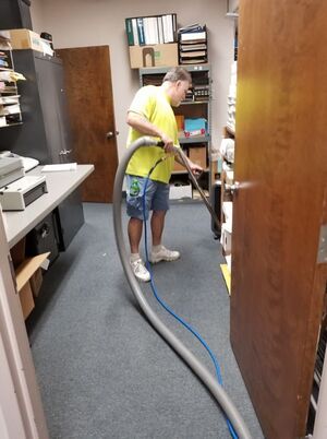 Commercial Carpet Cleaning in Cleveland, OH (2)